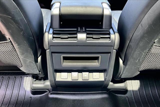 2024 Land Rover Defender 110 P300