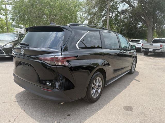 2025 Toyota Sienna XLE