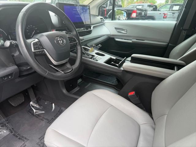 2025 Toyota Sienna XLE