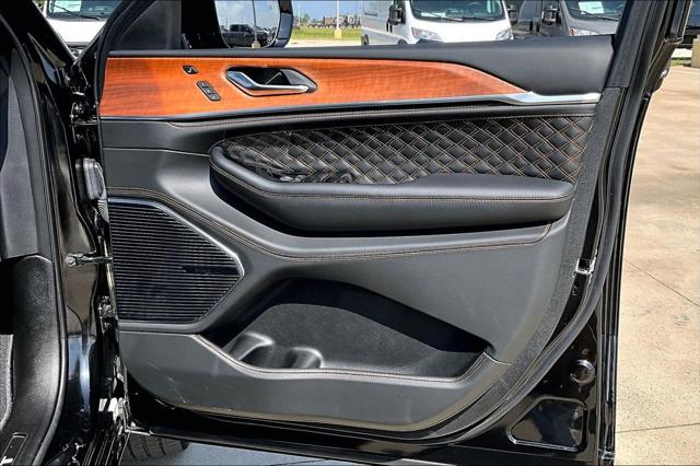 2025 Jeep Grand Cherokee L Summit Reserve 4x4