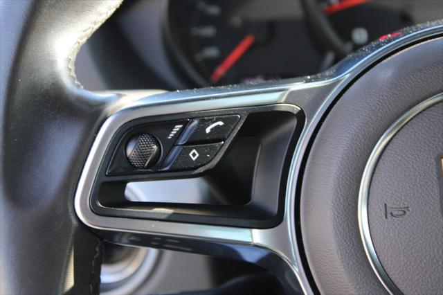 2018 Porsche 718 Cayman Base
