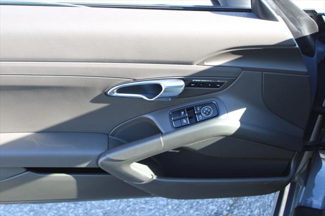 2018 Porsche 718 Cayman Base