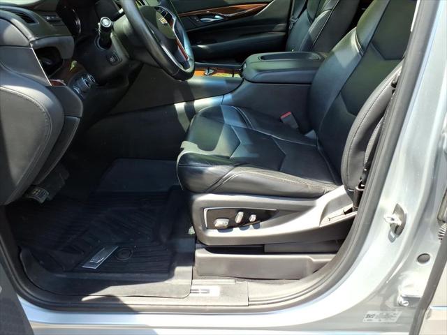 2018 Cadillac Escalade ESV Luxury