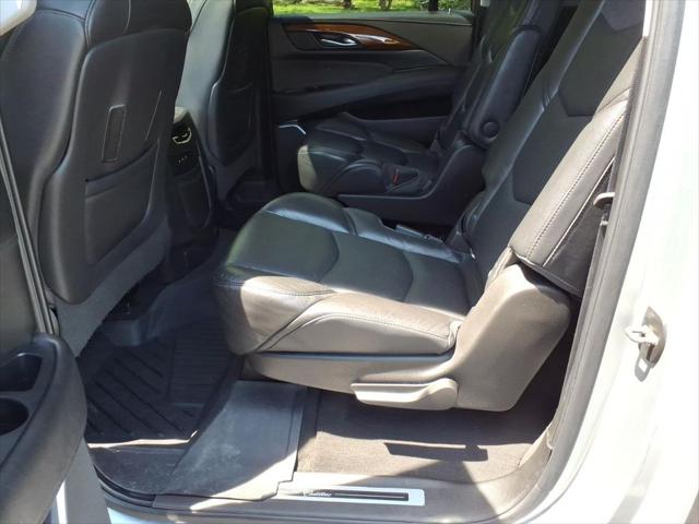 2018 Cadillac Escalade ESV Luxury