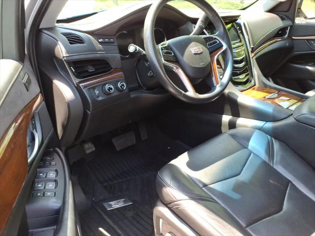 2018 Cadillac Escalade ESV Luxury