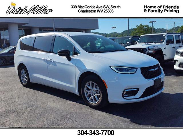 2025 Chrysler Pacifica Select for sale in South Charleston, WV