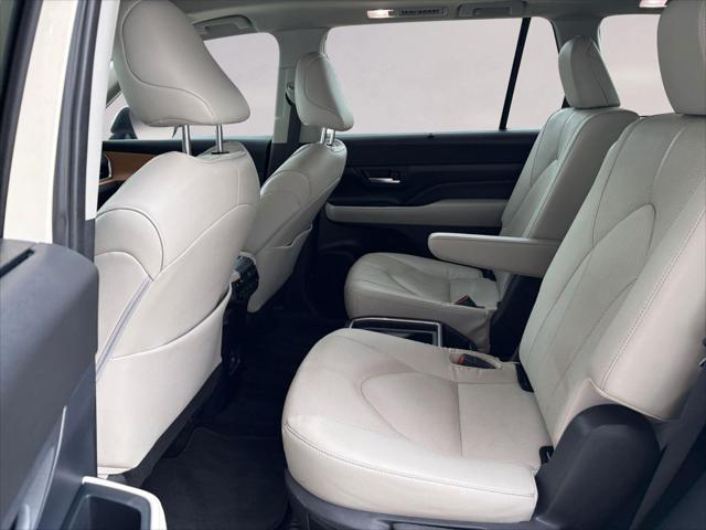 2024 Toyota Grand Highlander Limited - Photo 13