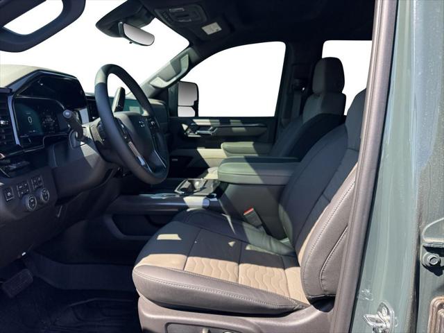 2026 Chevrolet Silverado 2500HD Crew Cab, Standard Bed, XR2, 4WD
