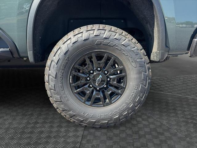 2026 Chevrolet Silverado 2500HD Crew Cab, Standard Bed, XR2, 4WD