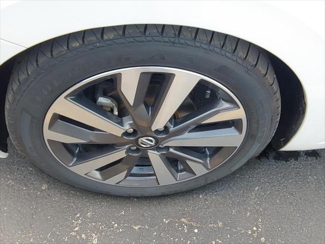 2020 Nissan Versa SR Xtronic CVT