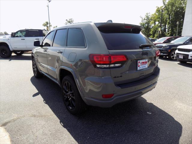 2022 Jeep Grand Cherokee Laredo X 4x4