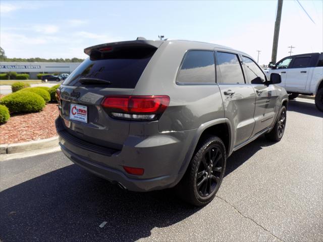 2022 Jeep Grand Cherokee Laredo X 4x4