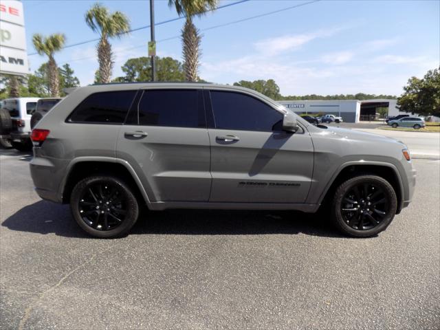 2022 Jeep Grand Cherokee Laredo X 4x4