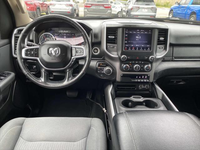 2020 Ram 1500 Big Horn Crew Cab 4x4 5'7" Box