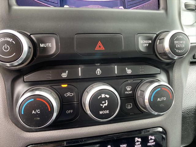 2020 Ram 1500 Big Horn Crew Cab 4x4 5'7" Box