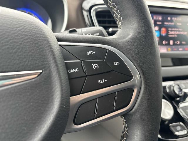 2023 Chrysler Voyager LX