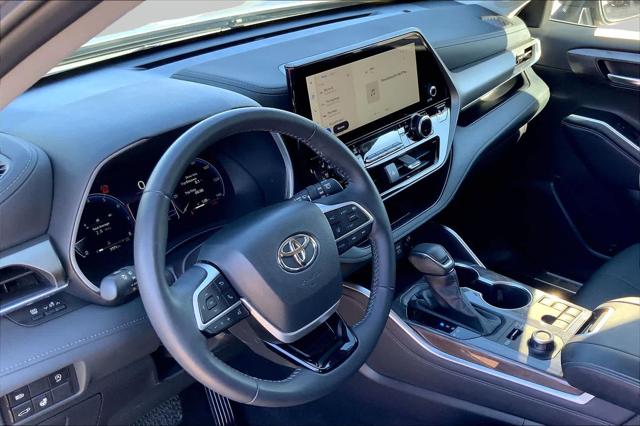 Used 2025 Toyota Highlander Limited For Sale in Lubbock, TX