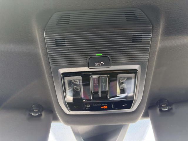 2026 Volkswagen Atlas Cross Sport SE with Technology