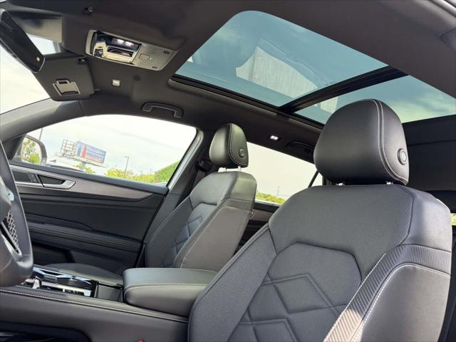 2026 Volkswagen Atlas Cross Sport SE with Technology