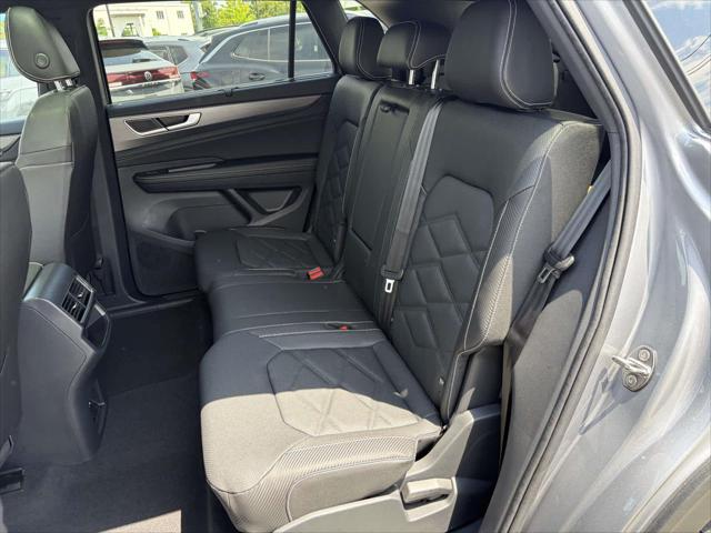 2026 Volkswagen Atlas Cross Sport SE with Technology