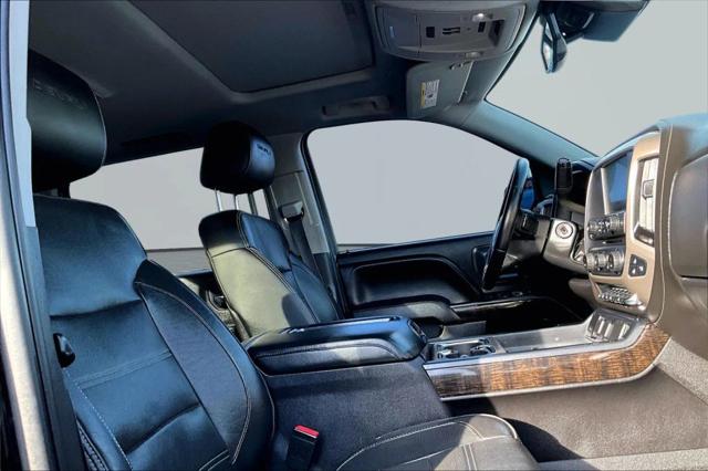 2014 GMC Sierra 1500 Denali Pickup 4D 5 3/4 ft