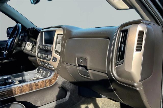 2014 GMC Sierra 1500 Denali Pickup 4D 5 3/4 ft