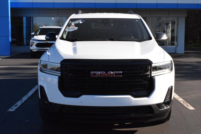 2023 GMC Acadia AWD SLT