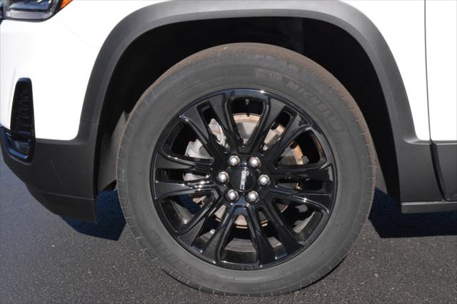 2023 GMC Acadia AWD SLT