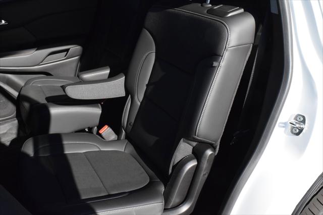 2023 GMC Acadia AWD SLT
