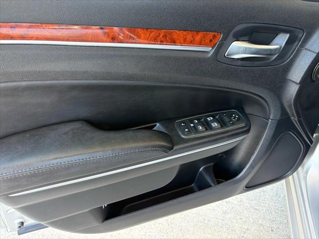 2012 Chrysler 300 Limited