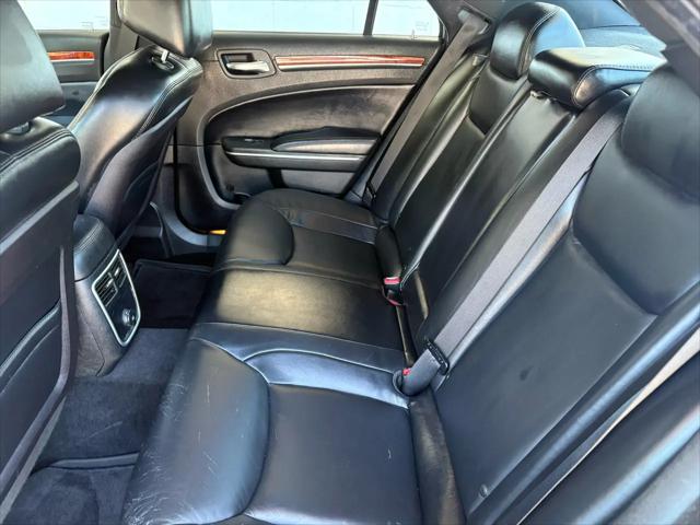 2012 Chrysler 300 Limited