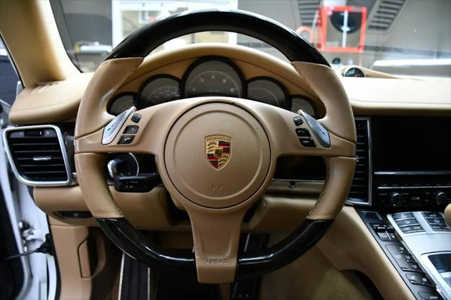 2016 Porsche Panamera 4