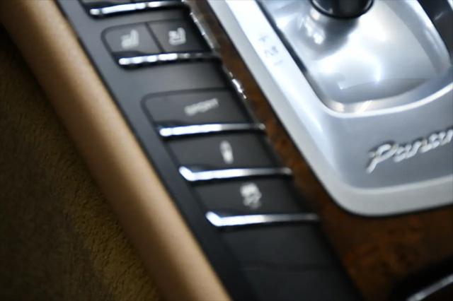 2016 Porsche Panamera 4