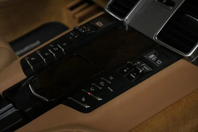2016 Porsche Panamera 4