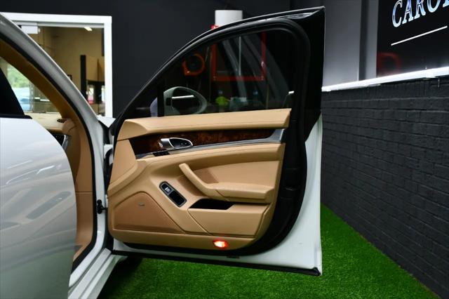 2016 Porsche Panamera 4