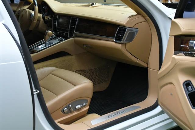 2016 Porsche Panamera 4