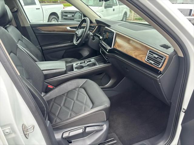 2024 Volkswagen Atlas 2.0T SE