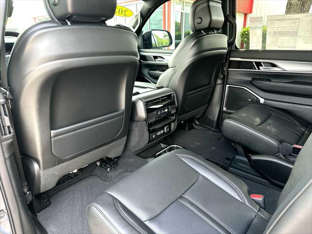 2026 Jeep Grand Wagoneer Upland