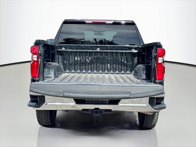 2021 Chevrolet Silverado 1500 4WD Crew Cab Short Bed LT