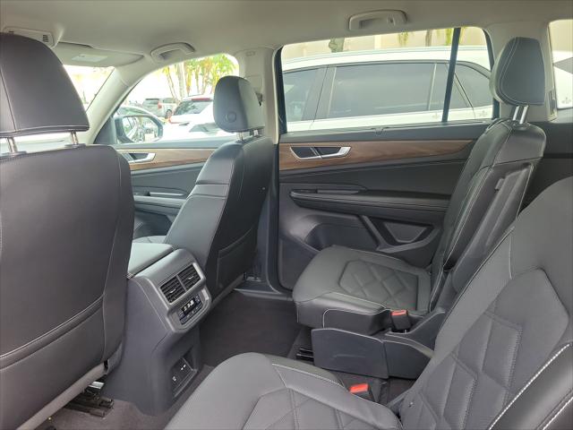 2024 Volkswagen Atlas 2.0T SE w/Technology