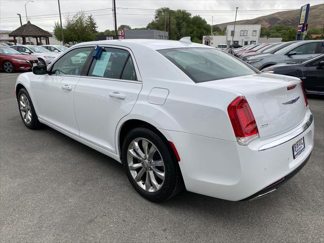 2021 Chrysler 300 Touring L AWD