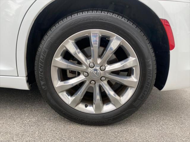 2021 Chrysler 300 Touring L AWD
