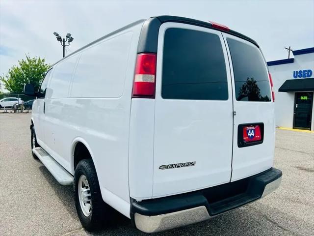 2021 Chevrolet Express Cargo Van RWD 2500 Regular Wheelbase WT