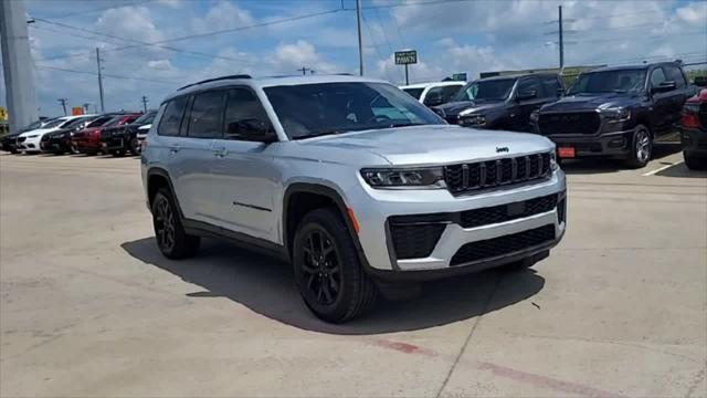 2026 Jeep Grand Cherokee L Altitude 4x4
