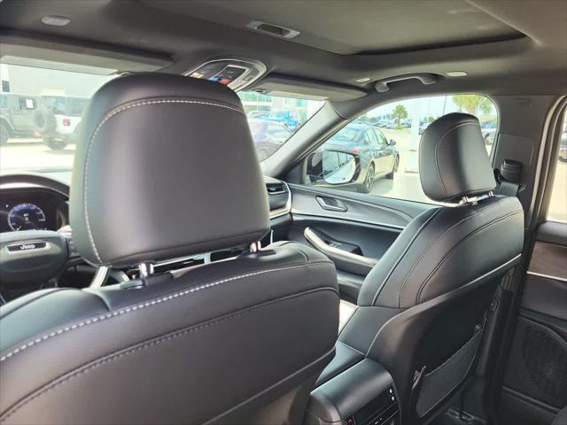 2026 Jeep Grand Cherokee L Altitude 4x4