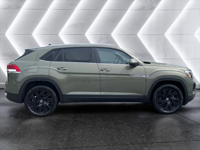 2026 Volkswagen Atlas Cross Sport SE with Technology