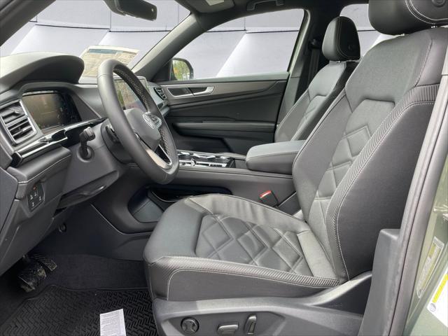 2026 Volkswagen Atlas Cross Sport SE with Technology