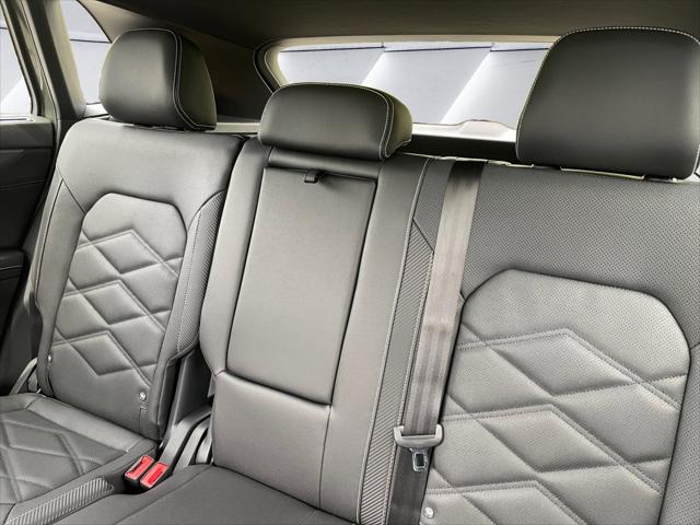 2026 Volkswagen Atlas Cross Sport SE with Technology