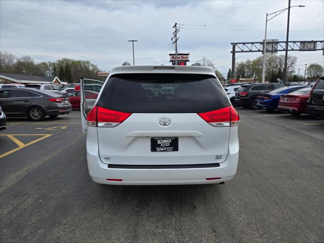 2013 Toyota Sienna XLE 7 Passenger