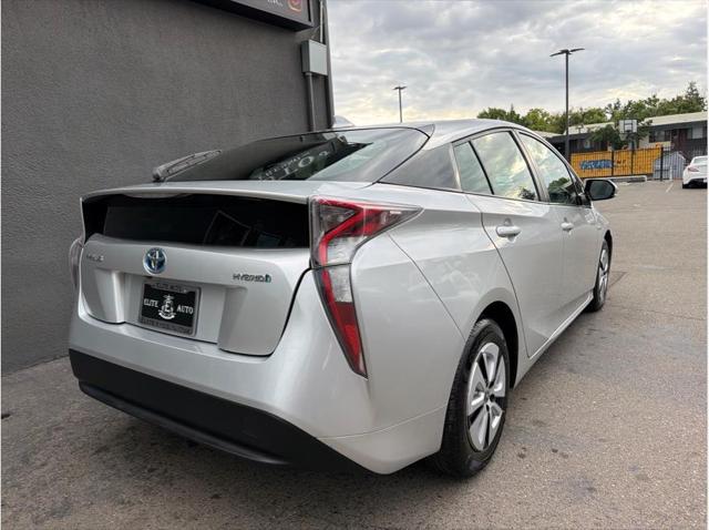 2016 Toyota Prius Three Hatchback 4D